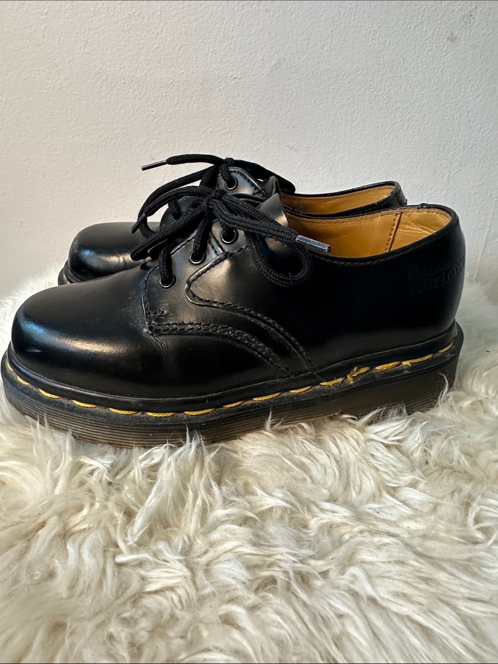 DR. MARTENS vintage kids shoes